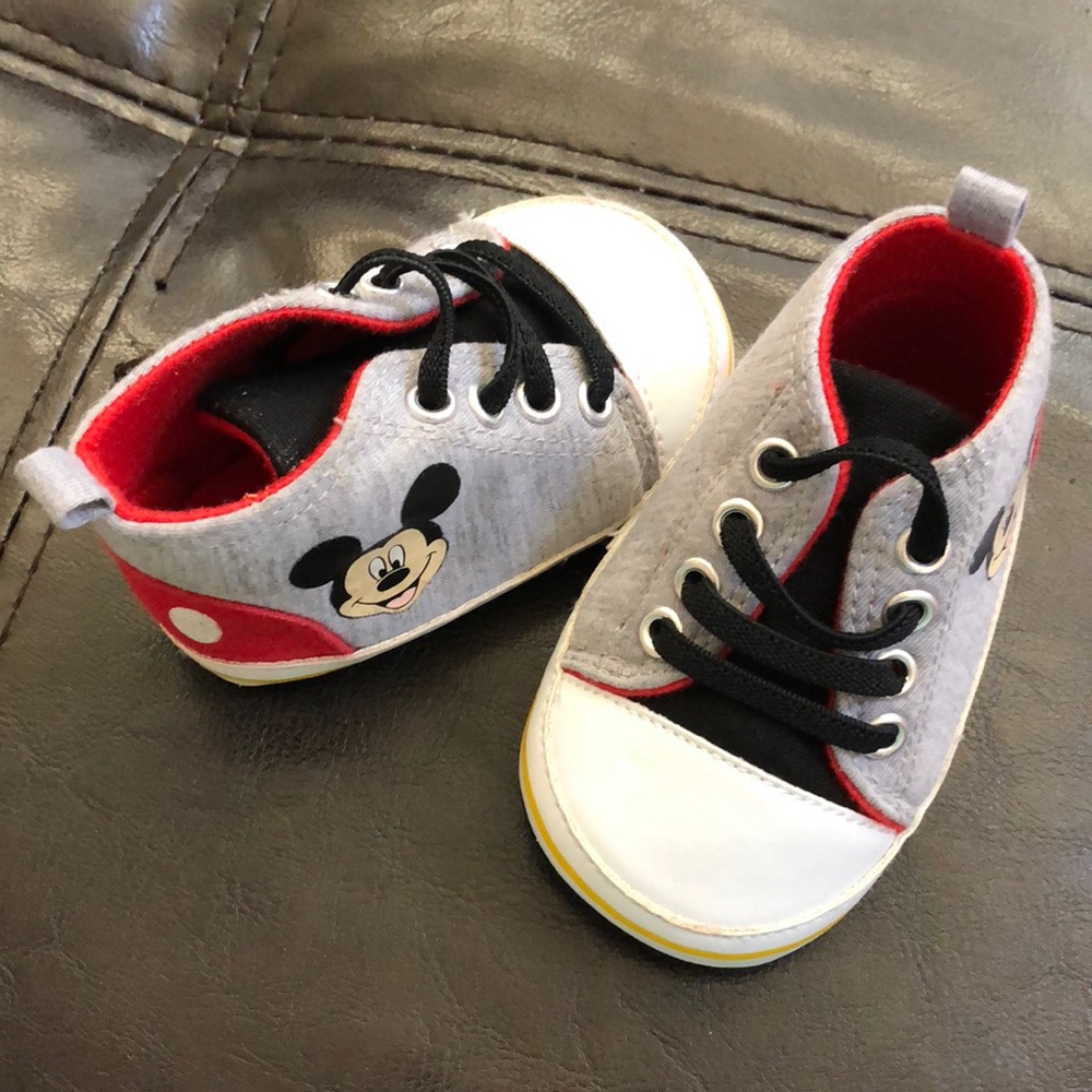 Baby shoe bundle - Picture 3 of 4